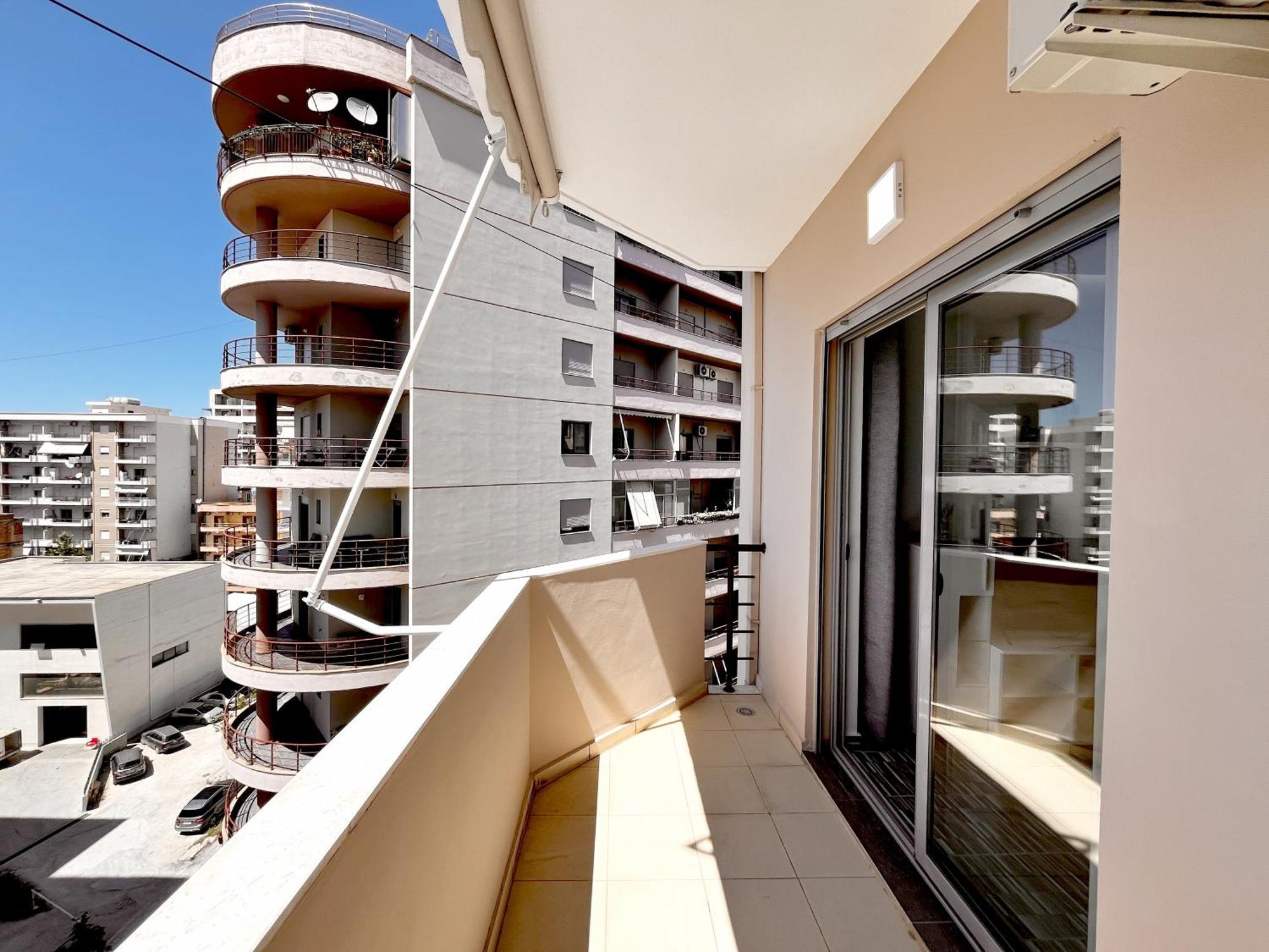 Kam Apartments In The City Center فلورا المظهر الخارجي الصورة